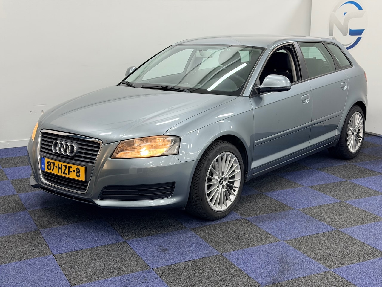 Audi A3 Sportback - 1.8 TFSI Attraction / DEALER ONDERHOUDEN / NETTE AUTO / RIJDT SCHAKELT GOED - AutoWereld.nl