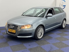 Audi A3 Sportback - 1.8 TFSI Attraction / DEALER ONDERHOUDEN / NETTE AUTO / RIJDT SCHAKELT GOED