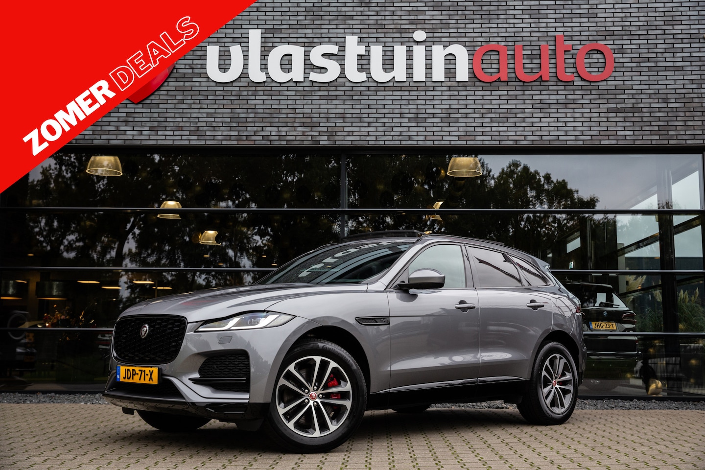 Jaguar F-Pace - 2.0 P400e PHEV R-Dynamic SE 2.0 P400e PHEV R-Dynamic SE , Panoramadak, Meridian, Head-up Display - AutoWereld.nl