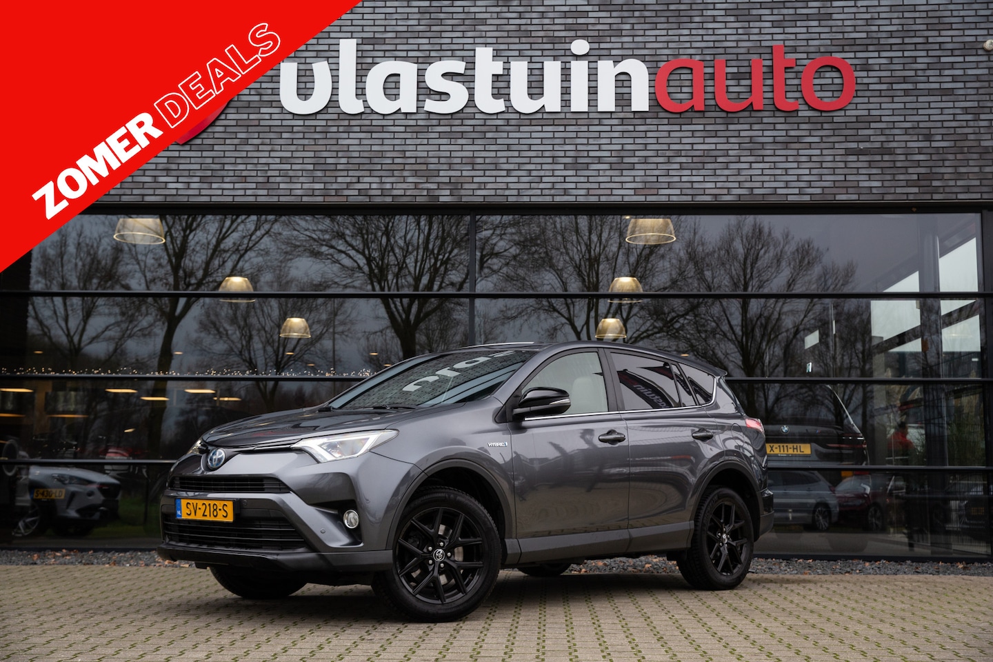 Toyota RAV4 - 2.5 Hybrid Black Edition 2.5 Hybrid Black Edition , Pano, Trekhaak, Leder, Camera, Stoelverwarming - AutoWereld.nl