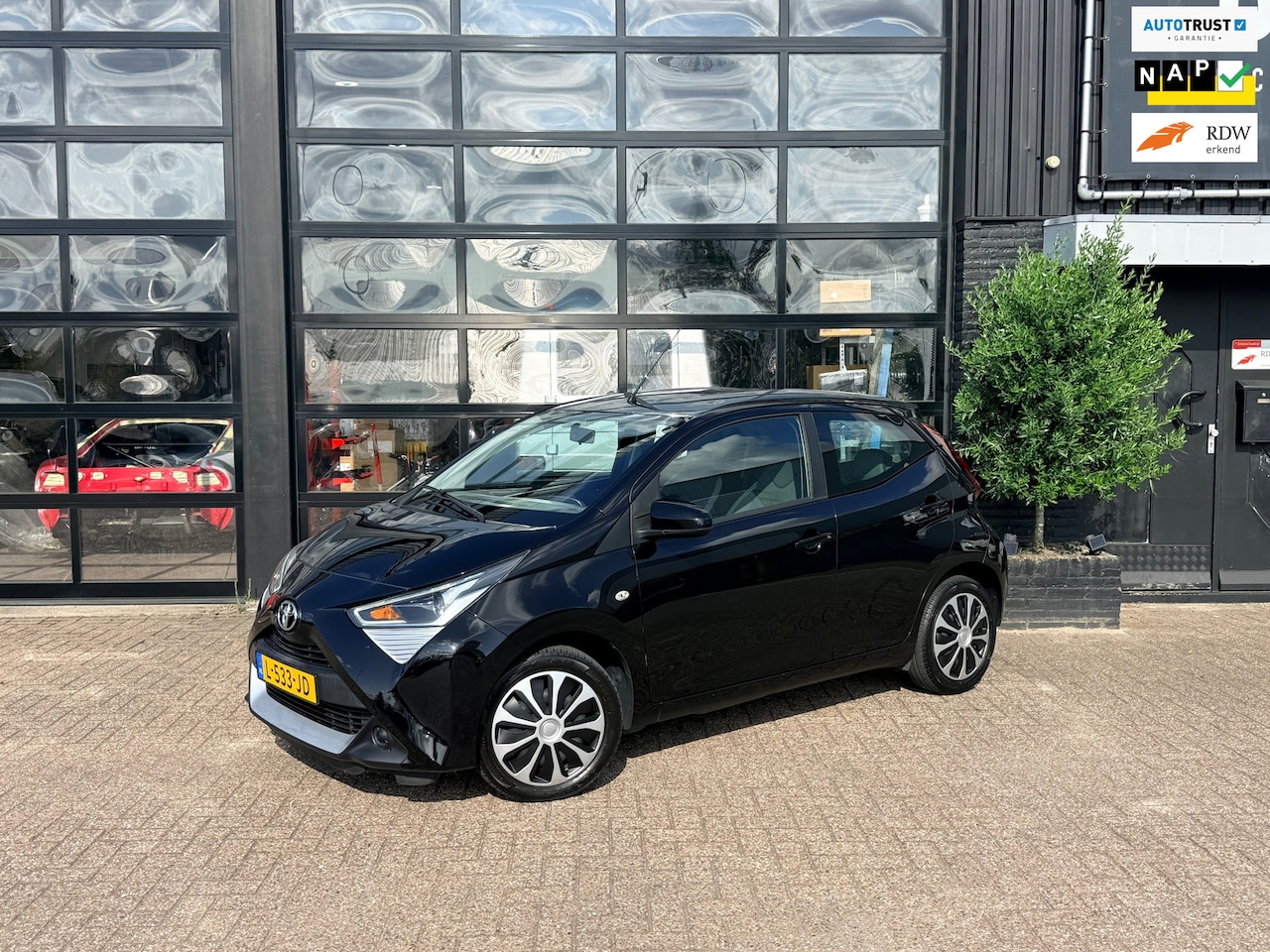 Toyota Aygo - 1.0 VVT-i x-play limited 1.0 VVT-i x-play limited - AutoWereld.nl