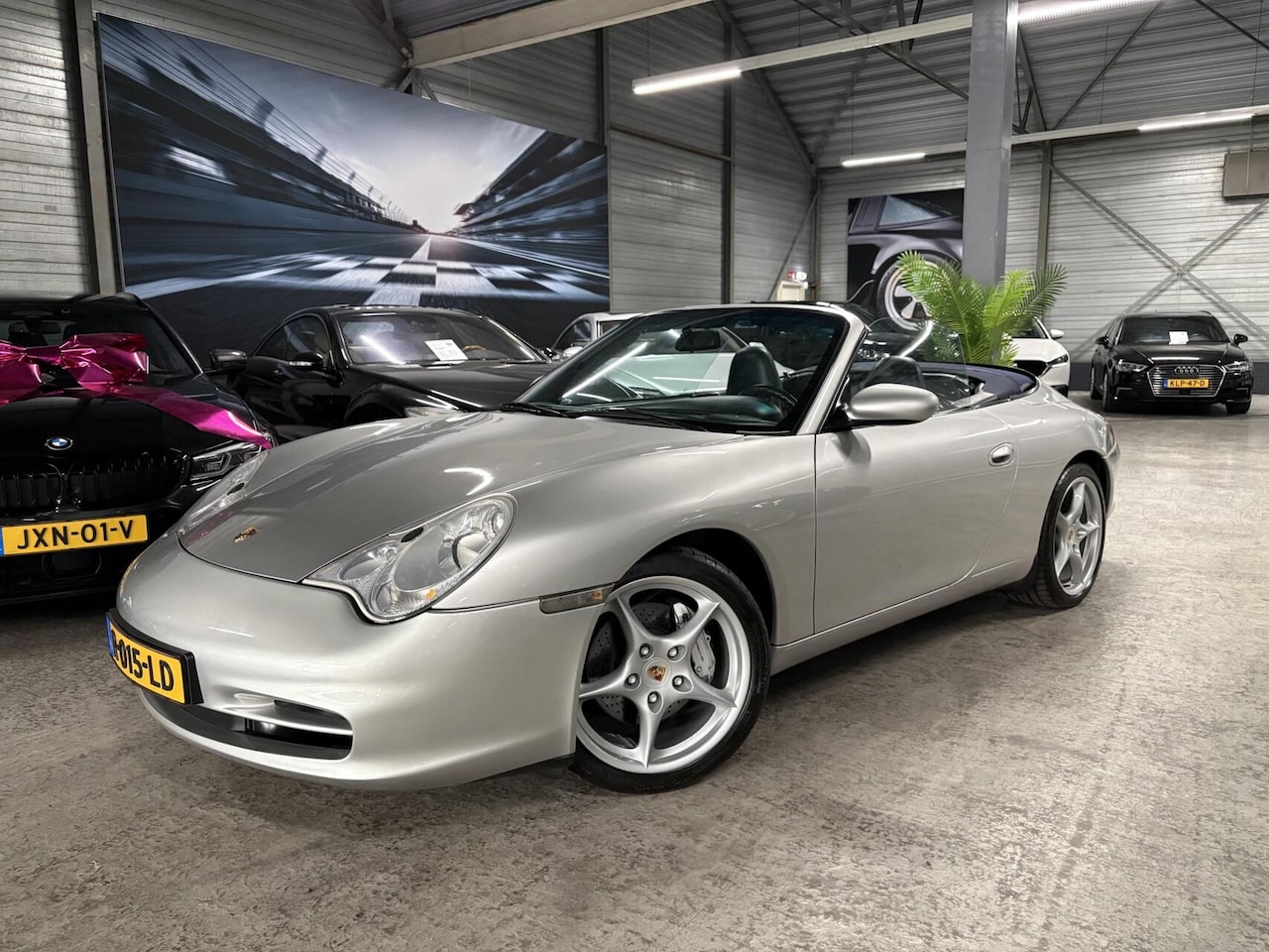 Porsche 911 Cabrio - 3.6 Carrera 4 3.6 Carrera 4 - AutoWereld.nl