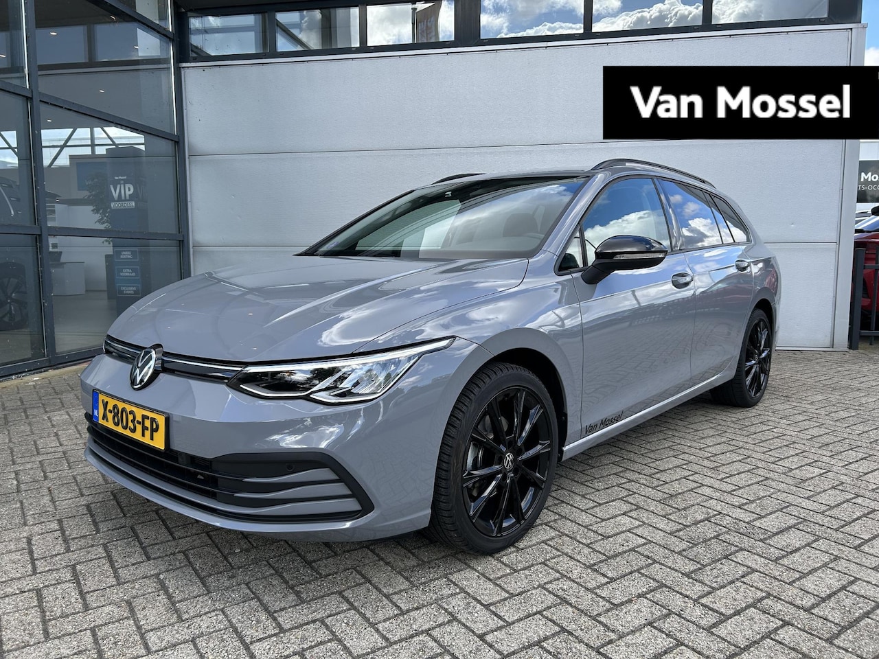 Volkswagen Golf Variant - 1.0 eTSI Life Business 110 PK | Automaat | Stoelverwarming | Parkeersensoren | Navigatie | - AutoWereld.nl