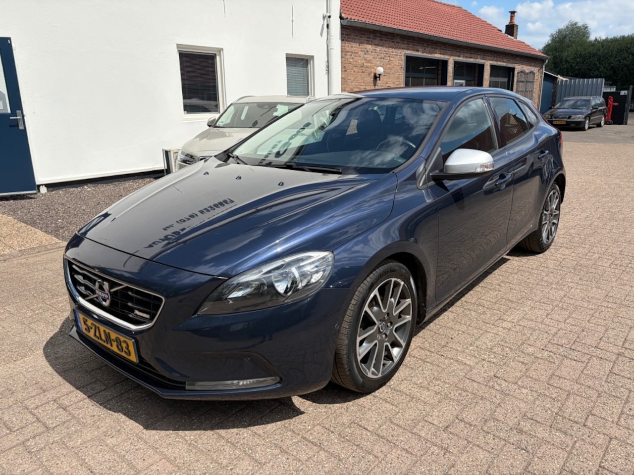 Volvo V40 - D2 Momentum - AutoWereld.nl