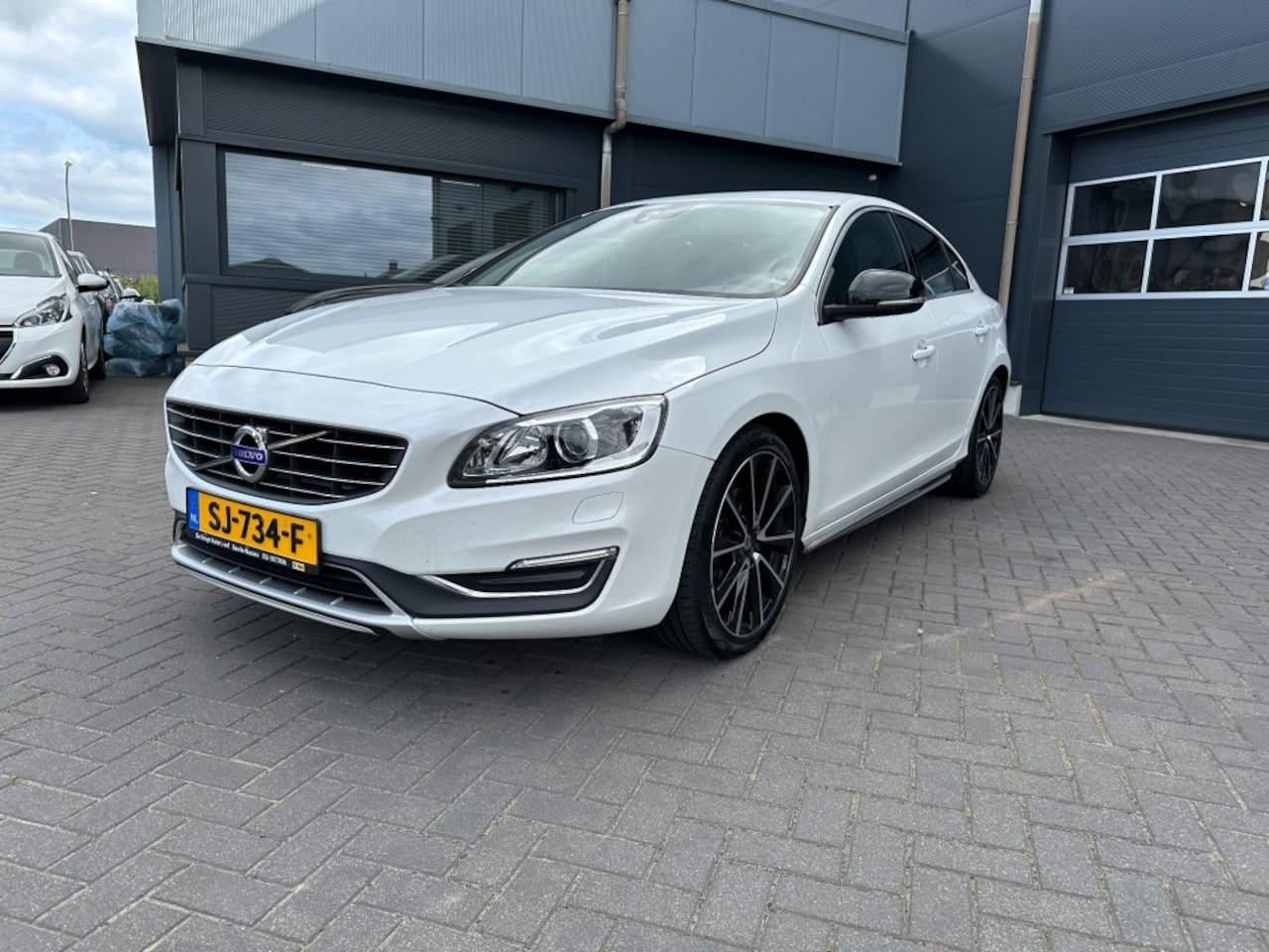 Volvo S60 - 2.0 T4 Summum Navi. stoelverw. 190 PK - AutoWereld.nl
