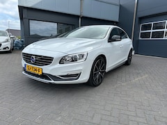 Volvo S60 - 2.0 T4 Summum Navi. stoelverw. 190 PK