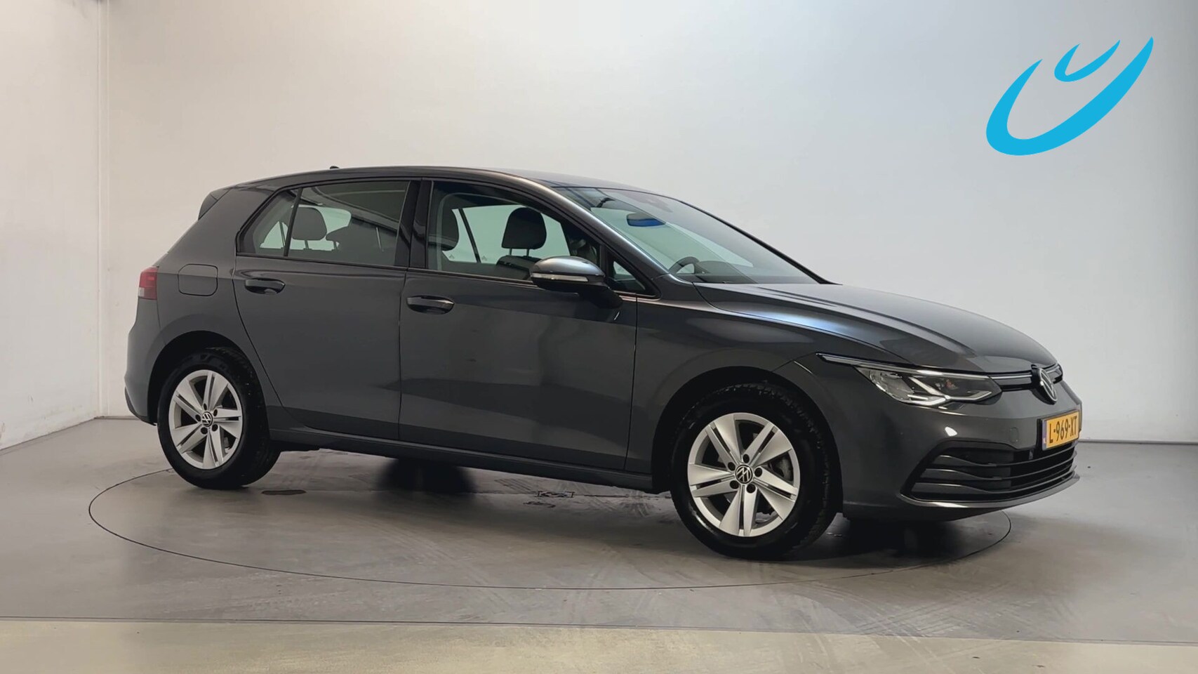 Volkswagen Golf - 1.0 TSI 110pk Life Navigatie Sfeerverlichting Parkeersensoren DAB+ - AutoWereld.nl