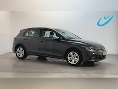Volkswagen Golf - 1.0 TSI 110pk Life Navigatie Sfeerverlichting Parkeersensoren DAB+
