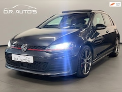 Volkswagen Golf - GTI Performance Pano Akra
