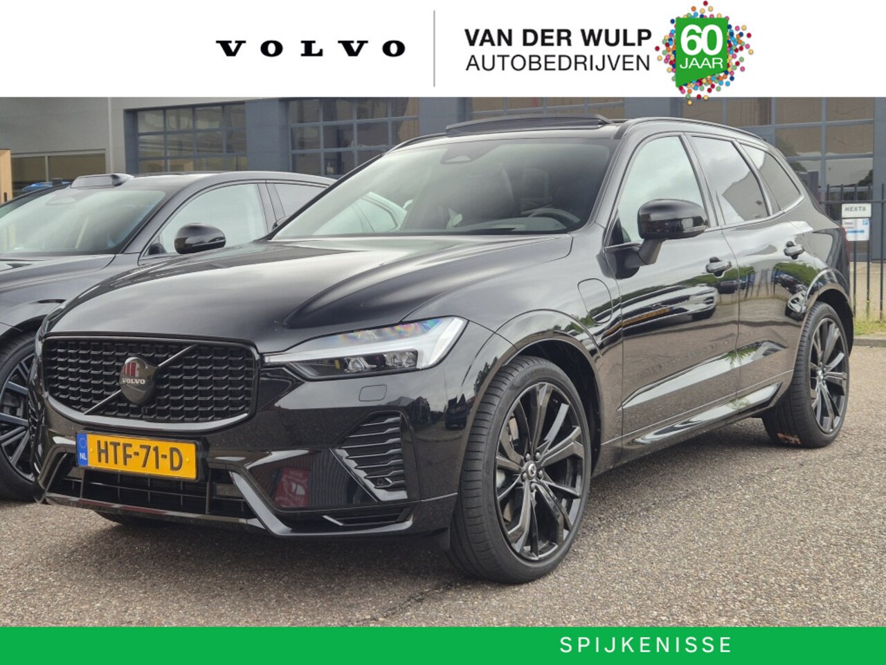 Volvo XC60 - T8 455PK AWD Ultra Black Edition | Luchtvering | Trekhaak | Schu - AutoWereld.nl