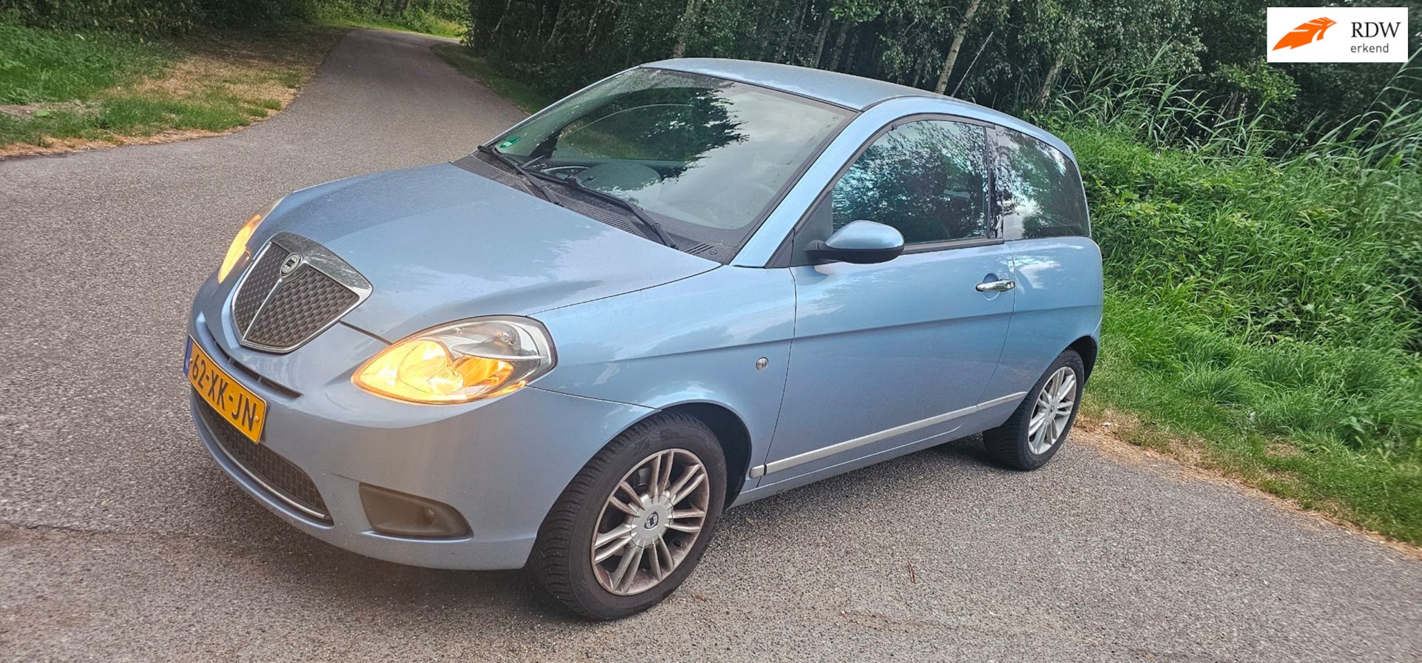 Lancia Y(psilon) - Ypsilon 1.4 Oro airco velgen lage kms - AutoWereld.nl