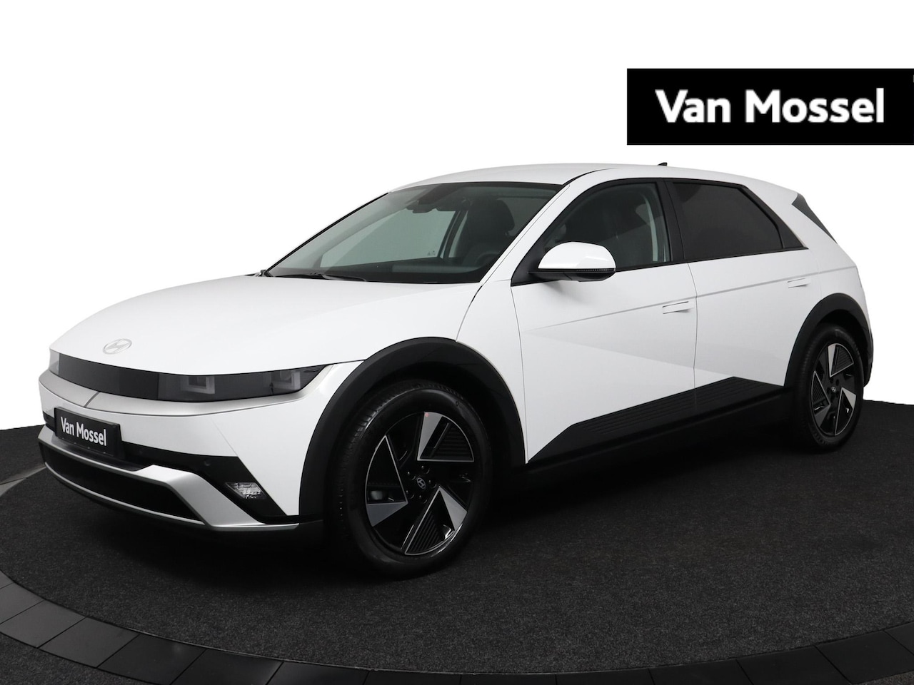 Hyundai IONIQ 5 - Long Range Pure Edition 84 kWh | Bose Premium Audio | Apple Carplay/Android Auto | Voor- e - AutoWereld.nl