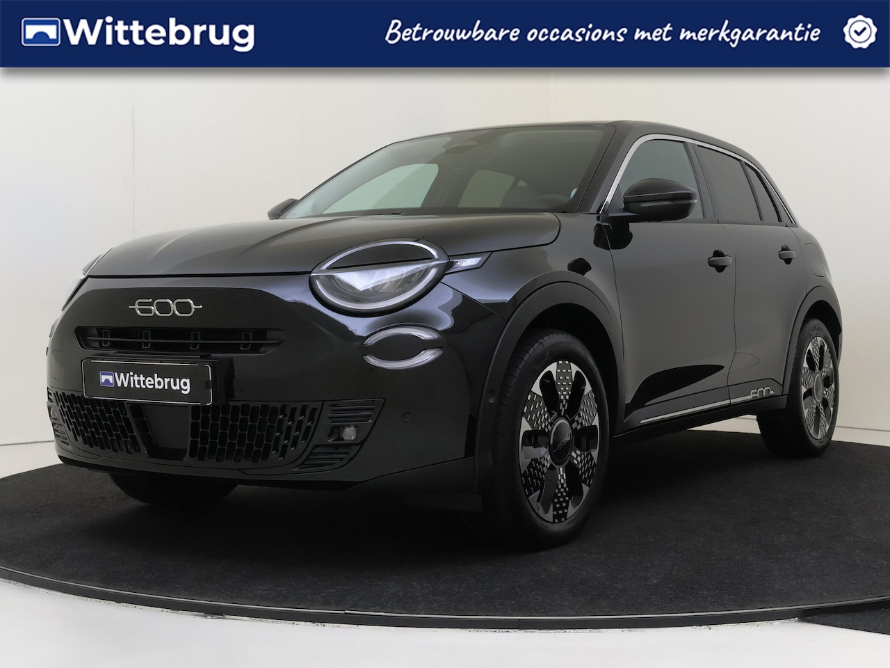 Fiat 600 - 1.2 Hybrid La Prima I AUTOMAAT I NAVIGATIE I ACHTERUITRIJCAMERA I PARKEERSENSOREN VOOR EN - AutoWereld.nl