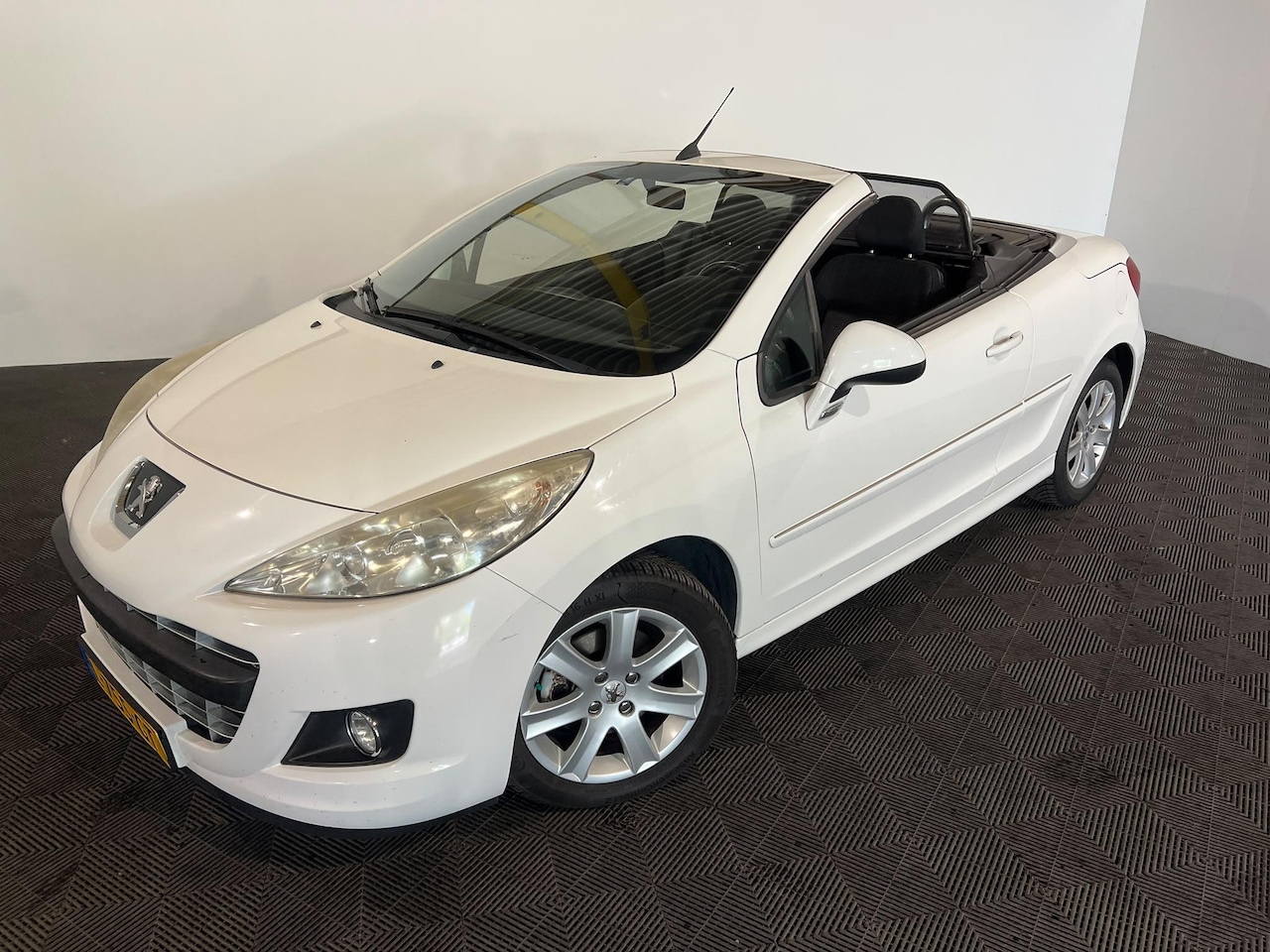 Peugeot 207 CC - 1.6 VTi 1.6 VTi - AutoWereld.nl