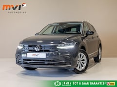Volkswagen Tiguan - 1.5 TSI Life Business / 150pk / Achteruitrij camera / Stoel en stuur verwarming /