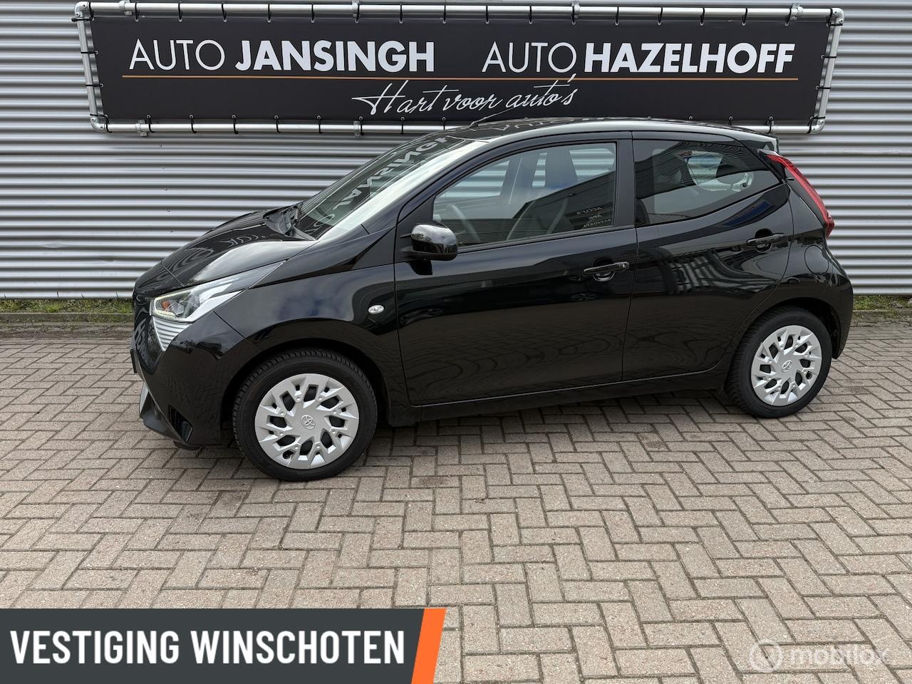 Toyota Aygo - 1.0 VVT-i x-play Als Nieuw | Camera | Airco | Bluetooth | Apple Carplay/Android Auto | Ele - AutoWereld.nl