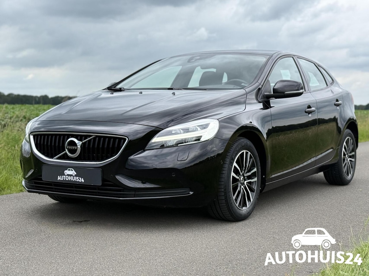 Volvo V40 - 2.0 D2 Nordic+ 2017|30.000km|NL-AUTO|EURO6 - AutoWereld.nl