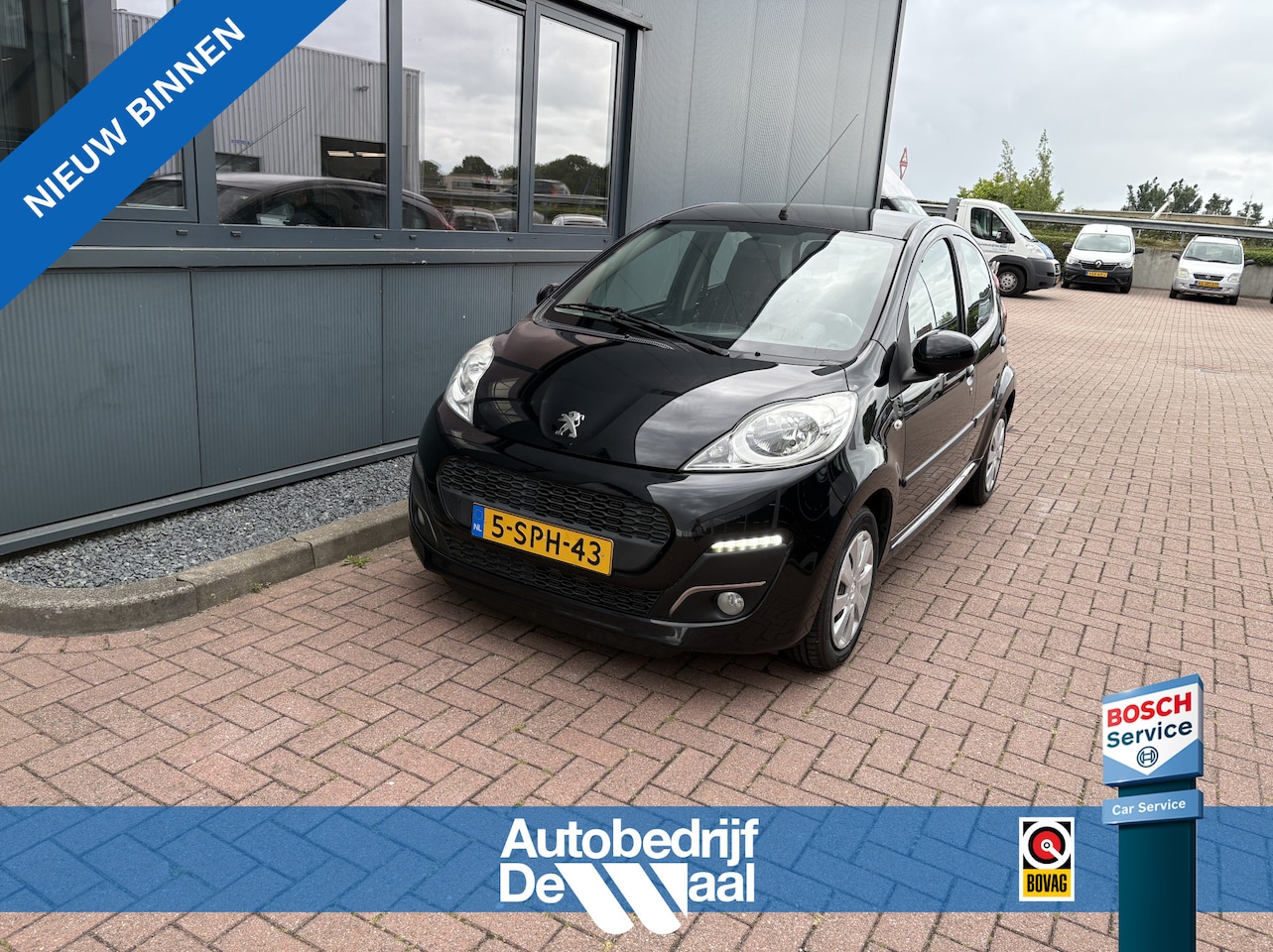 Peugeot 107 - 1.0 Active Premium 5-drs. AIRCO/MEDIA/LED - AutoWereld.nl