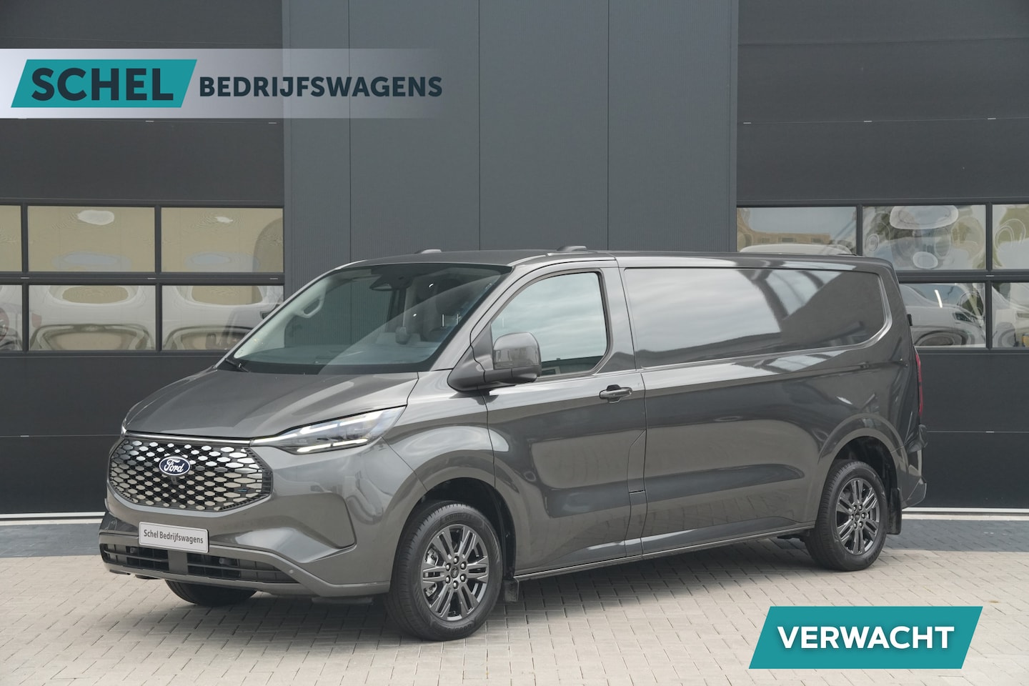 Ford Transit Custom - E-Transit 340 L2H1 Limited 71 kWh 218pk - AGR Bestuurdersstoel - Trekhaak - ACC - B&O - Na - AutoWereld.nl