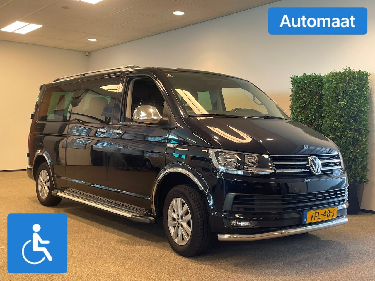 Volkswagen Transporter Caravelle - L2H1 Rolstoelbus Automaat - AutoWereld.nl