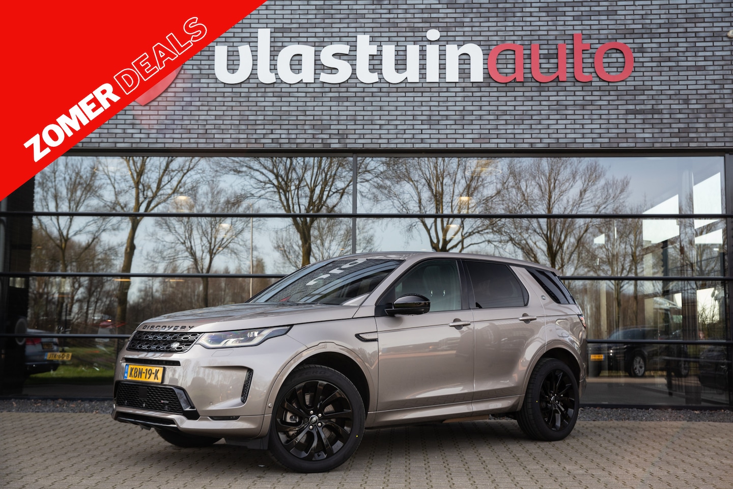 Land Rover Discovery Sport - P300e 1.5 R-Dynamic HSE , Panoramadak, Trekhaak, Meridian, 360-camera - AutoWereld.nl