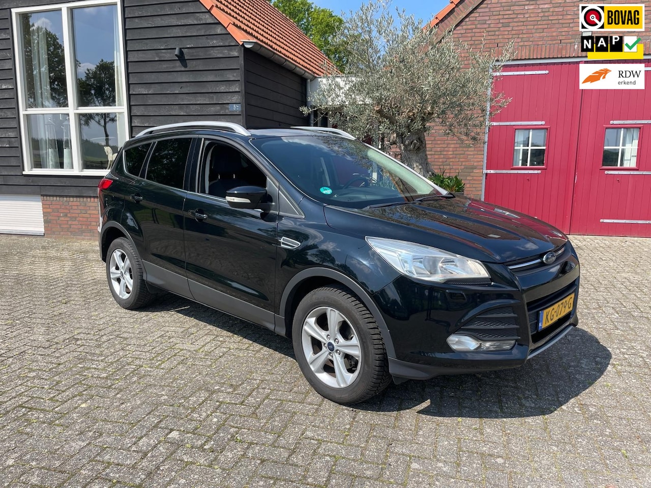Ford Kuga - 1.5 Trend *Trekhaak*Stoel verwarming*2000kg trekgewicht - AutoWereld.nl