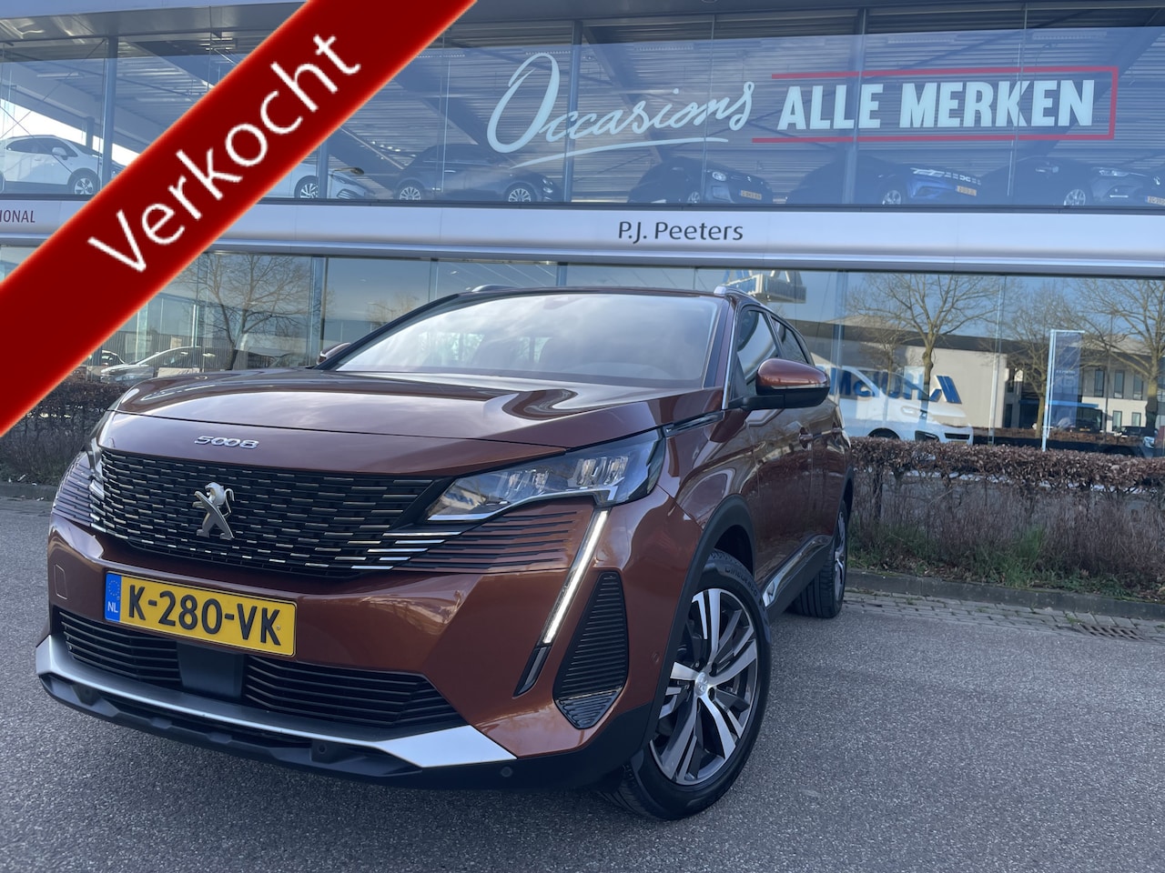 Peugeot 5008 - 1.2 PureTech Blue Lease Allure 7 Persoons - Airco - Achteruitrijcamera - Navigatiesysteem - AutoWereld.nl