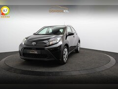 Toyota Aygo X - 1.0 VVT-i MT Play Dealeronderh. / Smartphone Integratie / DAB radio / Achteruitrijcamera /