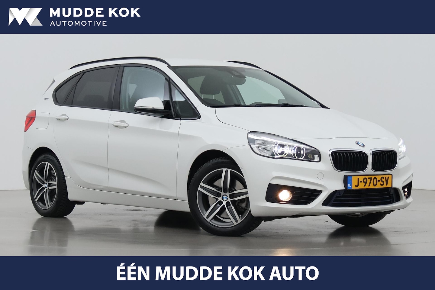 BMW 2-serie Active Tourer - 225xe Luxury | Head-Up | Camera | LED | Stoelverwarming | Elektrische Achterklep - AutoWereld.nl