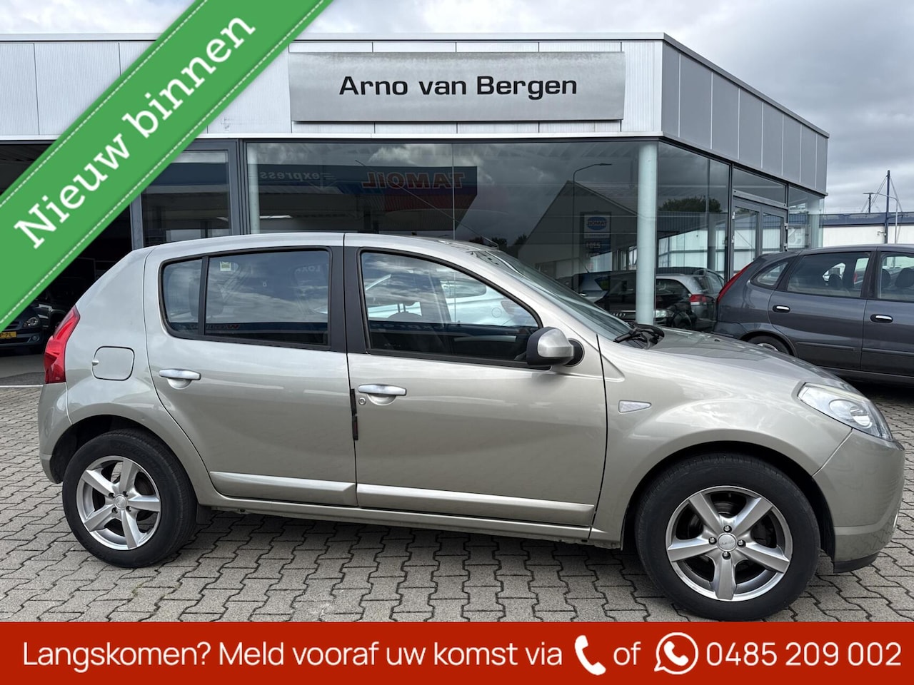Dacia Sandero - 1.2 Lauréate 1.2 Lauréate, airco, lichtmetalen velgen, mistlampen. - AutoWereld.nl