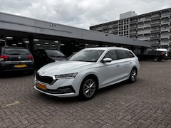 Skoda Octavia Combi - 1.0 TSI Business Edition Virtual cockpit Pdc Applecarplay Trekhaak Nap