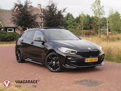 BMW 1-serie - 118i Business Edition Plus | M-Pakket | Schaalstoelen | Panoramadak | Trekhaak | Camera |