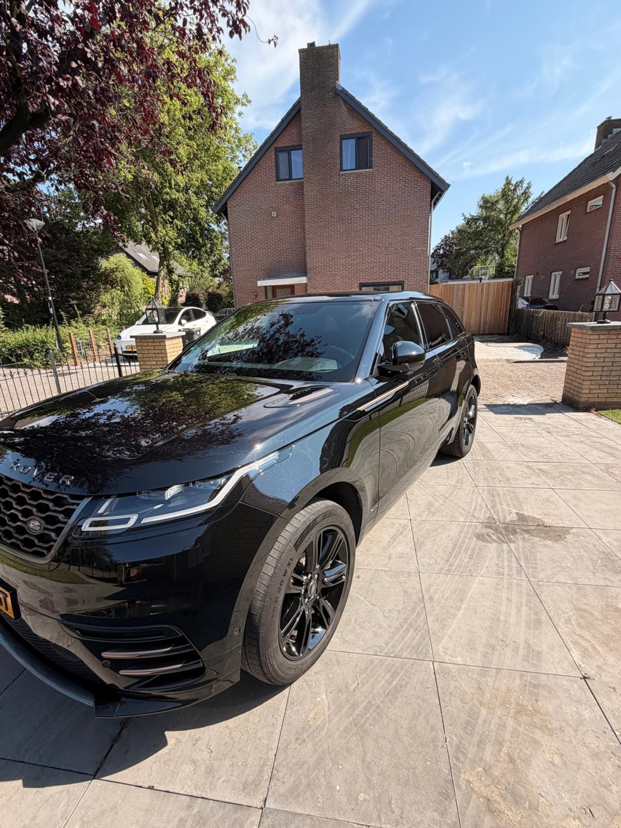 Land Rover Range Rover Velar - 2.0 P400e Turbo R-Dynamic HSE - AutoWereld.nl