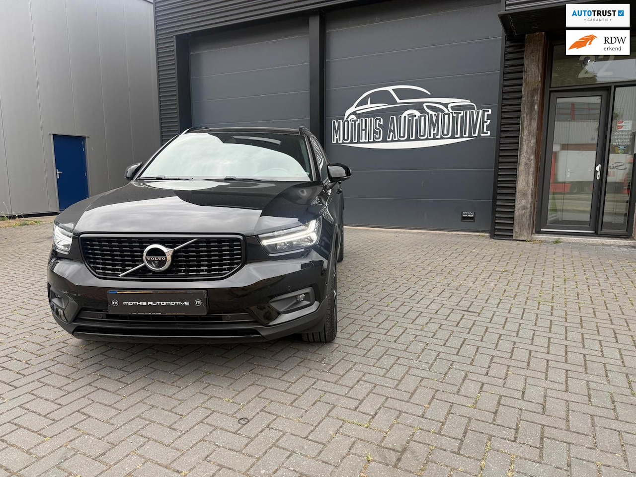 Volvo XC40 - 2.0 T5 AWD R-Design 2.0 T5 AWD R-Design - AutoWereld.nl