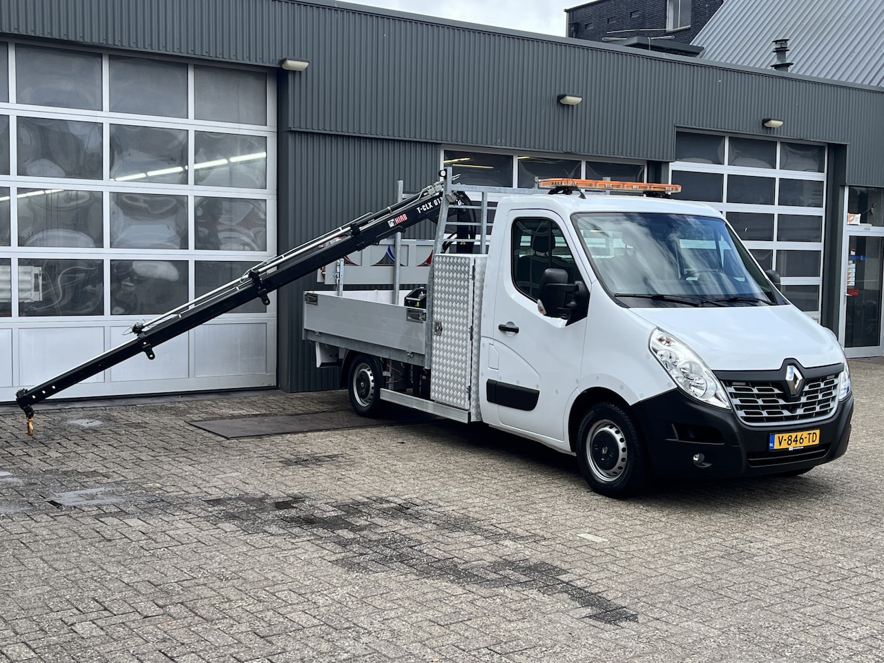 Renault Master - T35 2.3 dCi L2 Hiab Laadkraan T-CLX 013 Trekhaak 2500 kg Airco Cruise controle 2-Persoons - AutoWereld.nl
