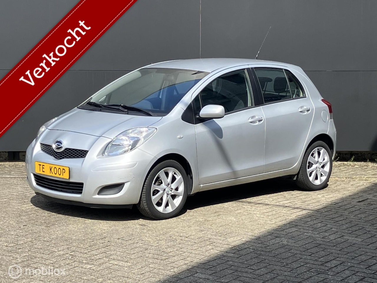 Toyota Yaris - Daihatsu Charade 1.3 vvt-i 5-drs Airco - AutoWereld.nl