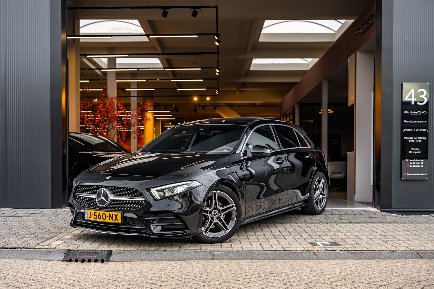 Mercedes-Benz A-klasse - 200 Business Solution AMG|Pano|Carplay|Sfeer|Navi| - AutoWereld.nl