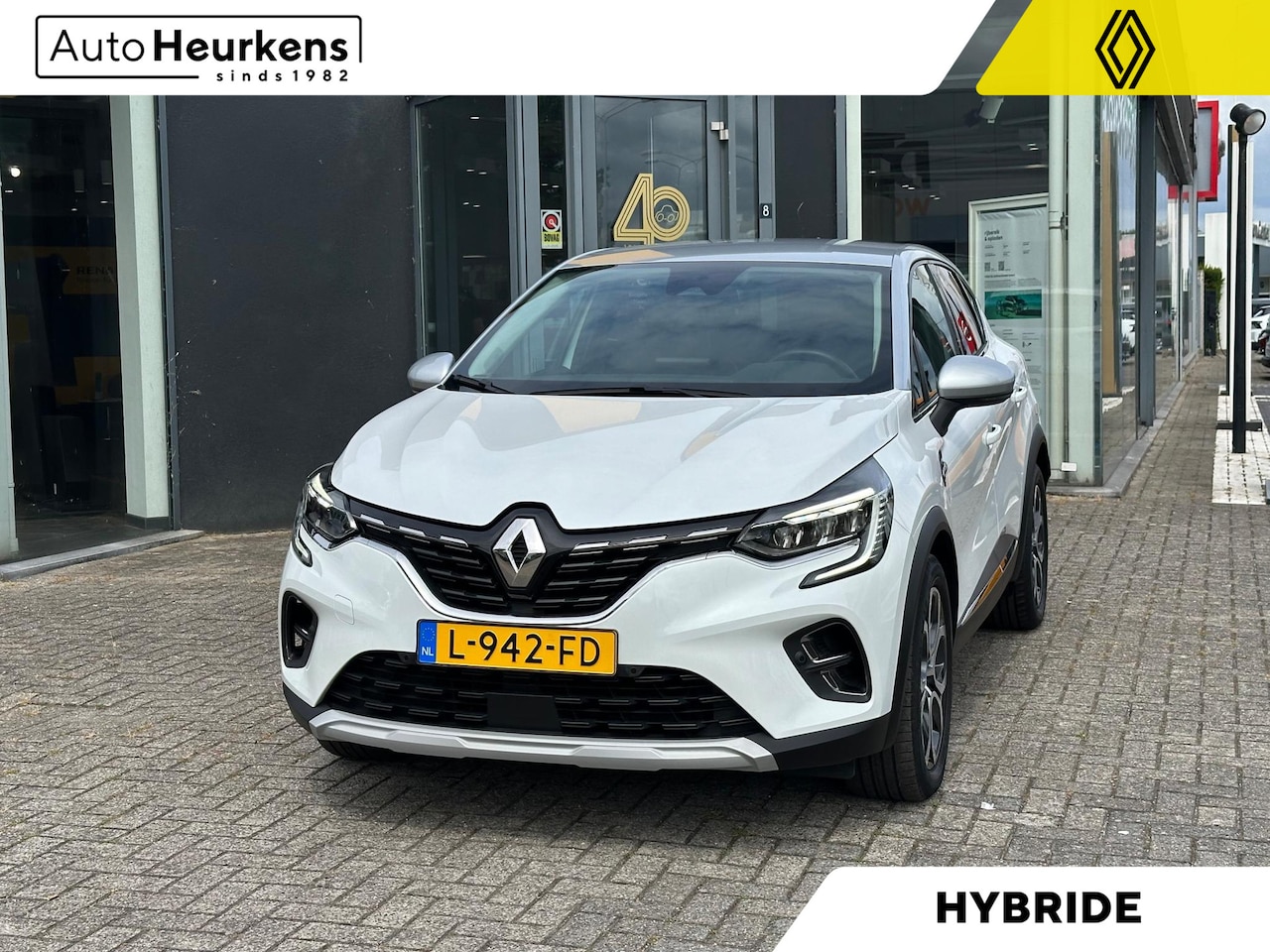 Renault Captur - E-Tech Plug-in Hybrid 160 Intens l Origineel NL l Dealeronderhouden l NAP - AutoWereld.nl