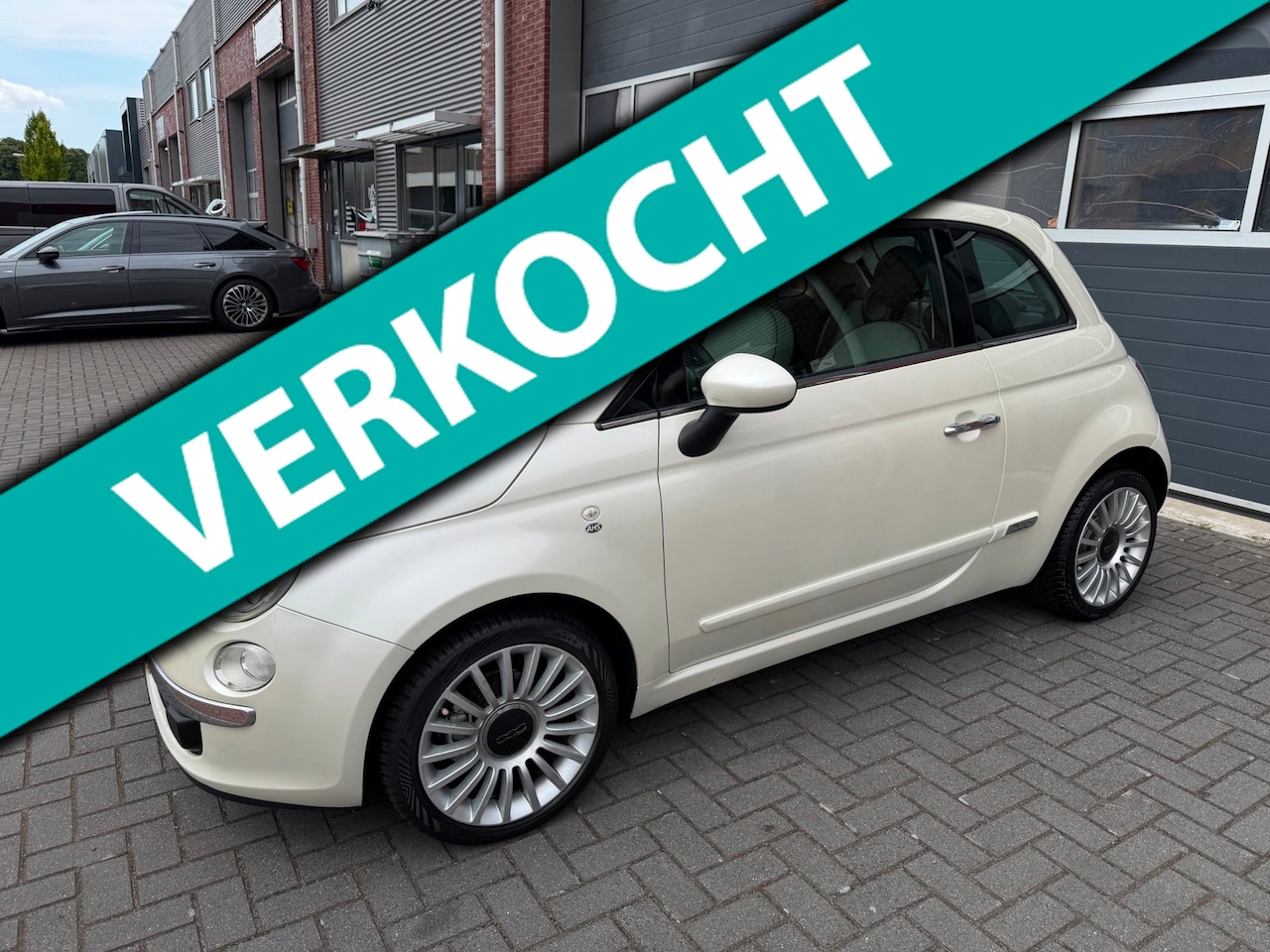 Fiat 500 - 1.2 Lounge Automaat Panoramadak Parelmoer 16inch - AutoWereld.nl