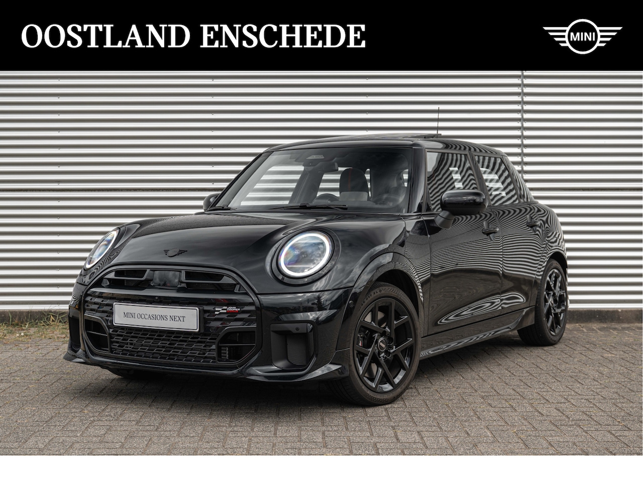 MINI 5-Deurs - Hatchback Cooper C Automaat / Pakket XL / JCW / 17" John Cooper Works Sprint Spoke black - AutoWereld.nl