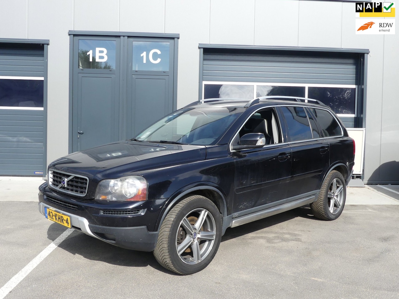 Volvo XC90 - 2.4 D5 Automaat Sport Leder Navi 7-Persoons APK t/m 03-2027 - AutoWereld.nl