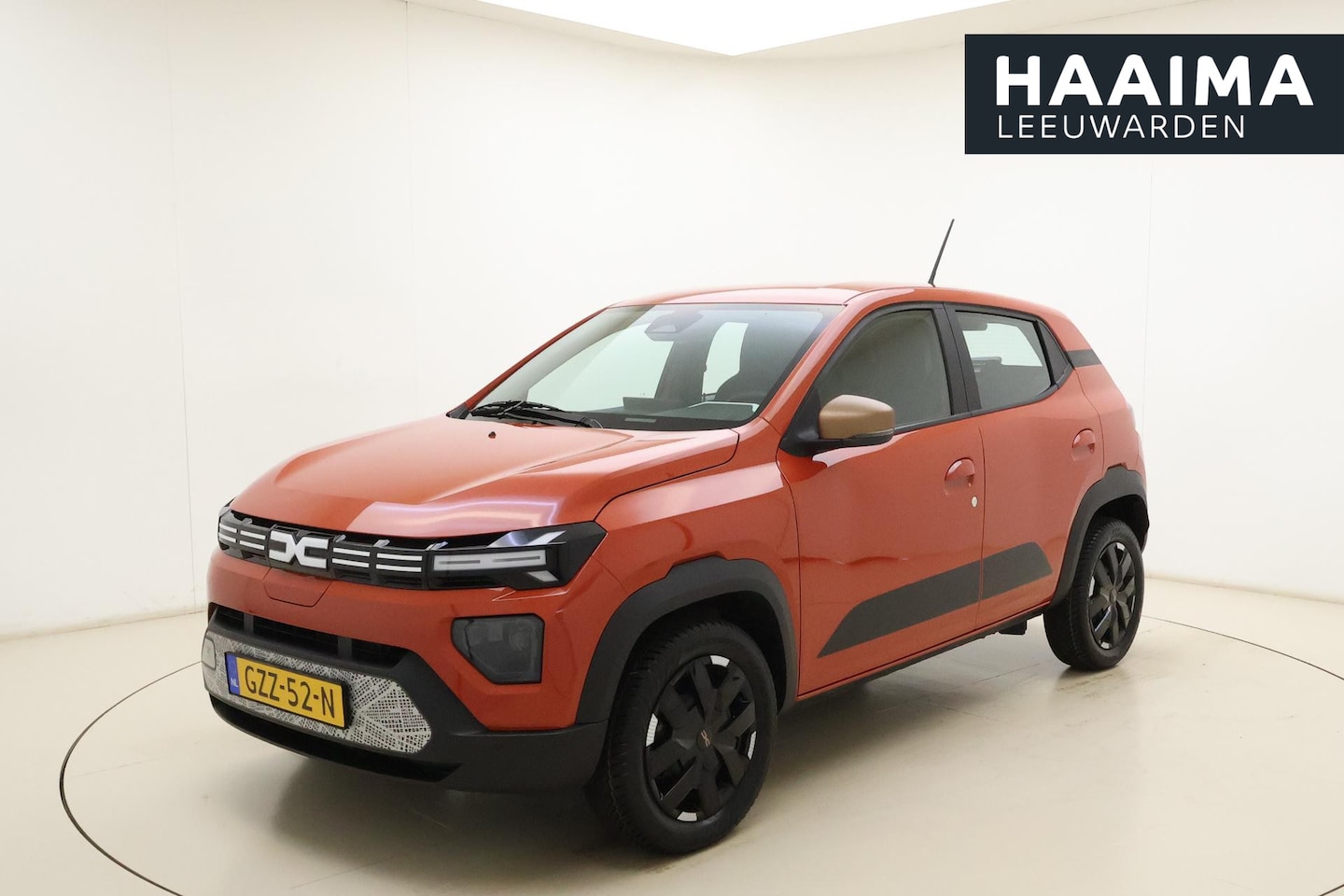 Dacia Spring - Extreme 65 26.8 kWh | Unieke kilometerstand! | Parkeersensoren voor en achter | Apple Carp - AutoWereld.nl