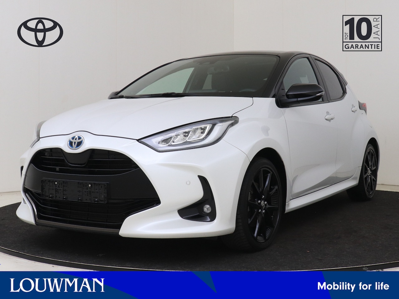 Toyota Yaris - 1.5 Hybrid Executive + | BTW voertuig | Dealer onderhouden | Panoramadak | JBL | Head-Up D - AutoWereld.nl