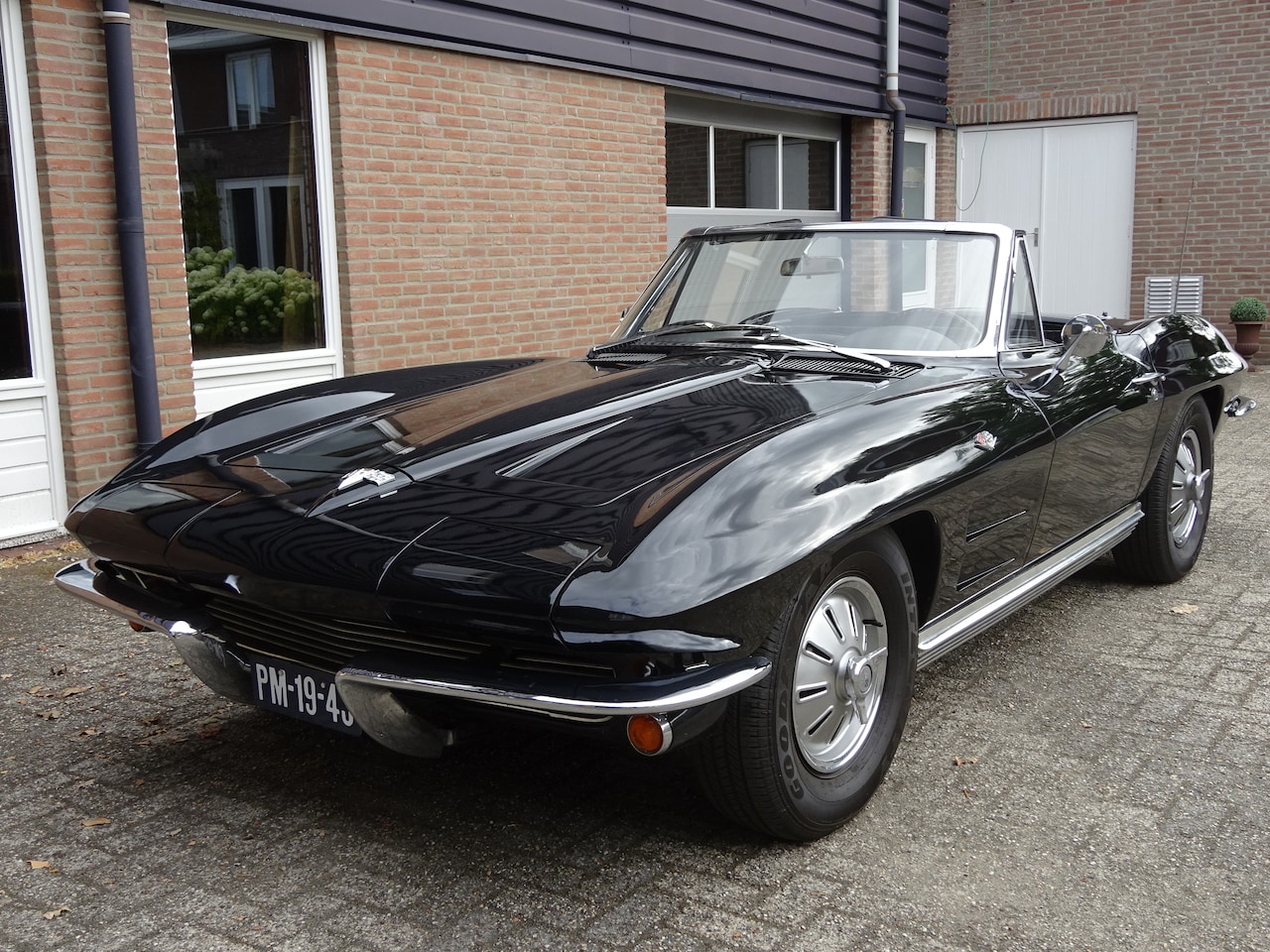 Corvette C2 - StingRay V8 Cabriolet - AutoWereld.nl