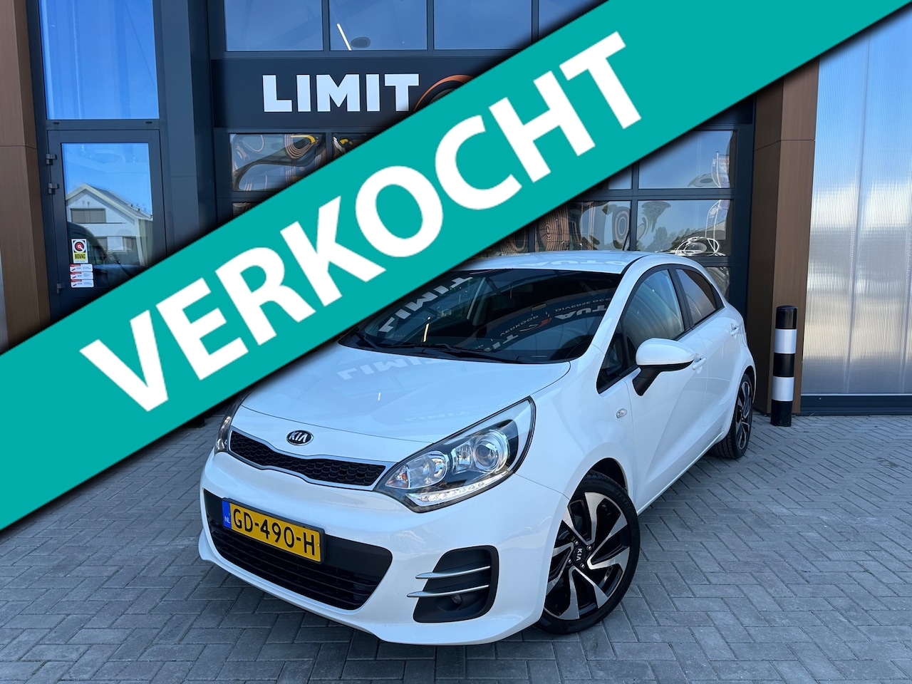 Kia Rio - 1.2 CVVT DynamicLine Airco/Camera/NaviCruise/Nw.koppeling/El.ramen/Lmv/Nap/Apk - AutoWereld.nl