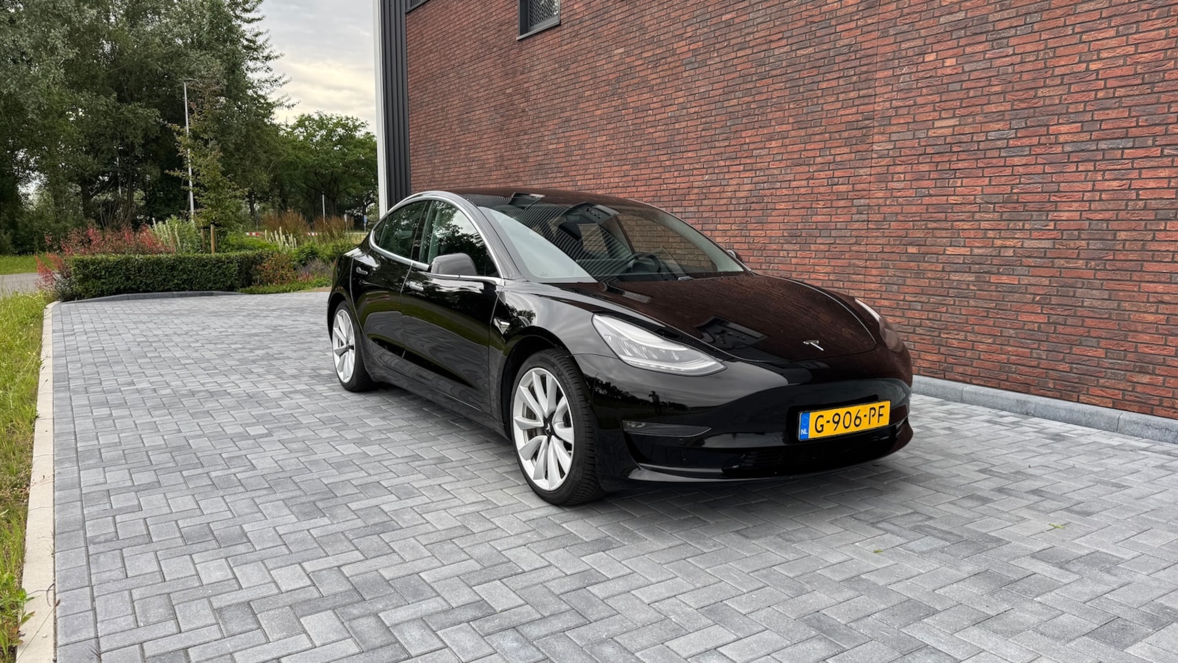 Tesla Model 3 - Long Range Tesla Model 3 Long Range AWD 75 kWh TREKHAAK 249.800 km - AutoWereld.nl