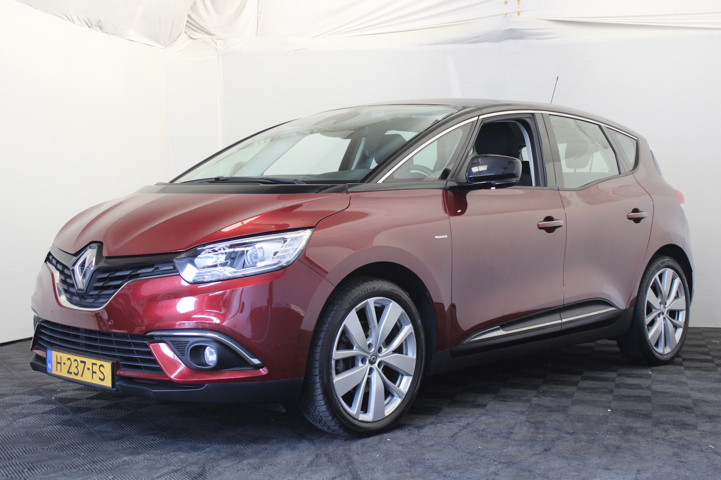 Renault Scénic - 1.3 TCe Limited |Navi| - AutoWereld.nl