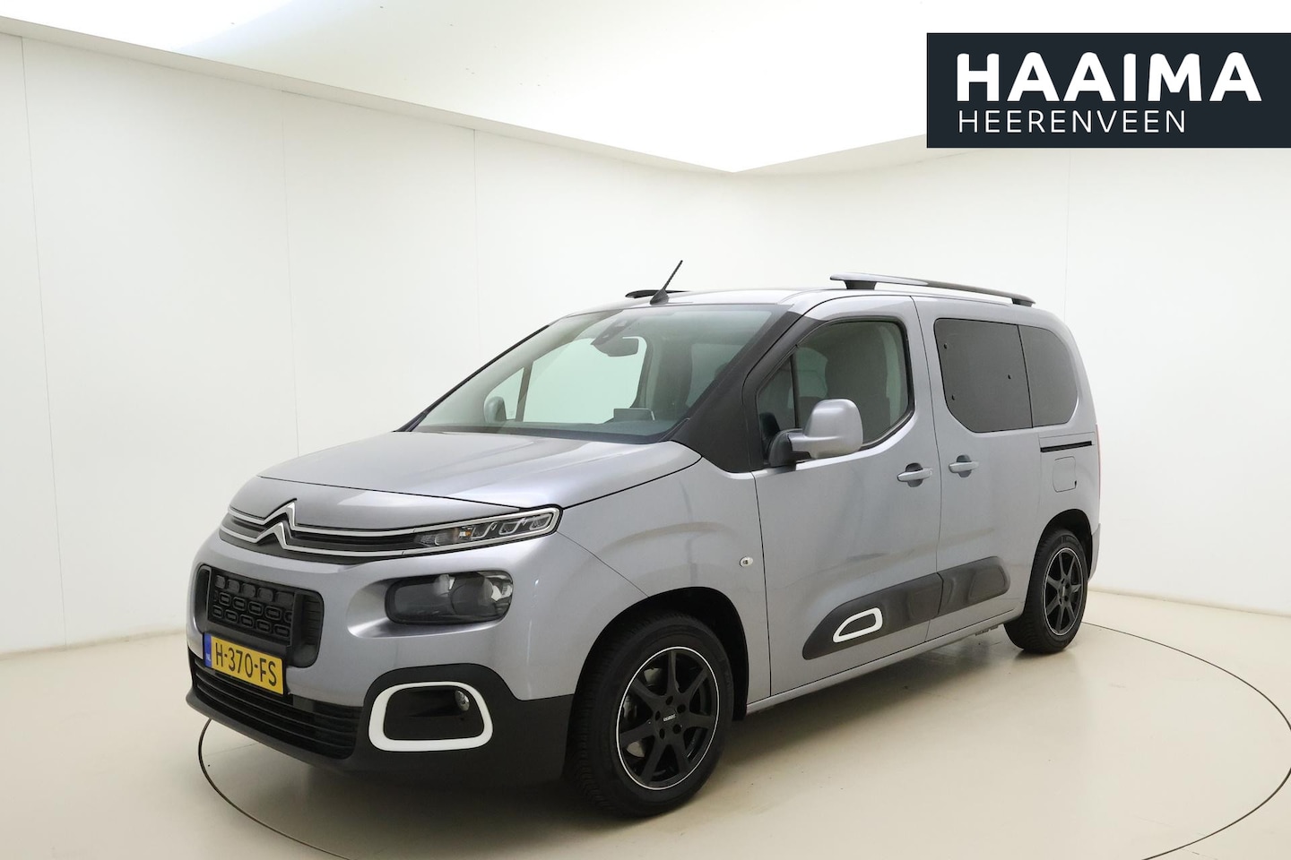 Citroën Berlingo - 1.2 Turbo Live 110 Pk | 5-Zits | Trekhaak | Cruise Control | Airco | Navigatie | Parkeerse - AutoWereld.nl