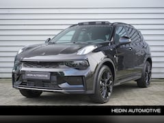Lynk & Co 01 - | 1.5 | MORE / Panoramadak / 360° camera / Stuurverwarming / Leder / Electrische achterkle