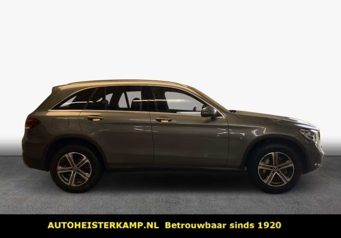 Mercedes-Benz GLC-klasse - 300de 4MATIC Diesel Hybride LED Trekhaak Stoelverwarming AMG Line Interieur - AutoWereld.nl
